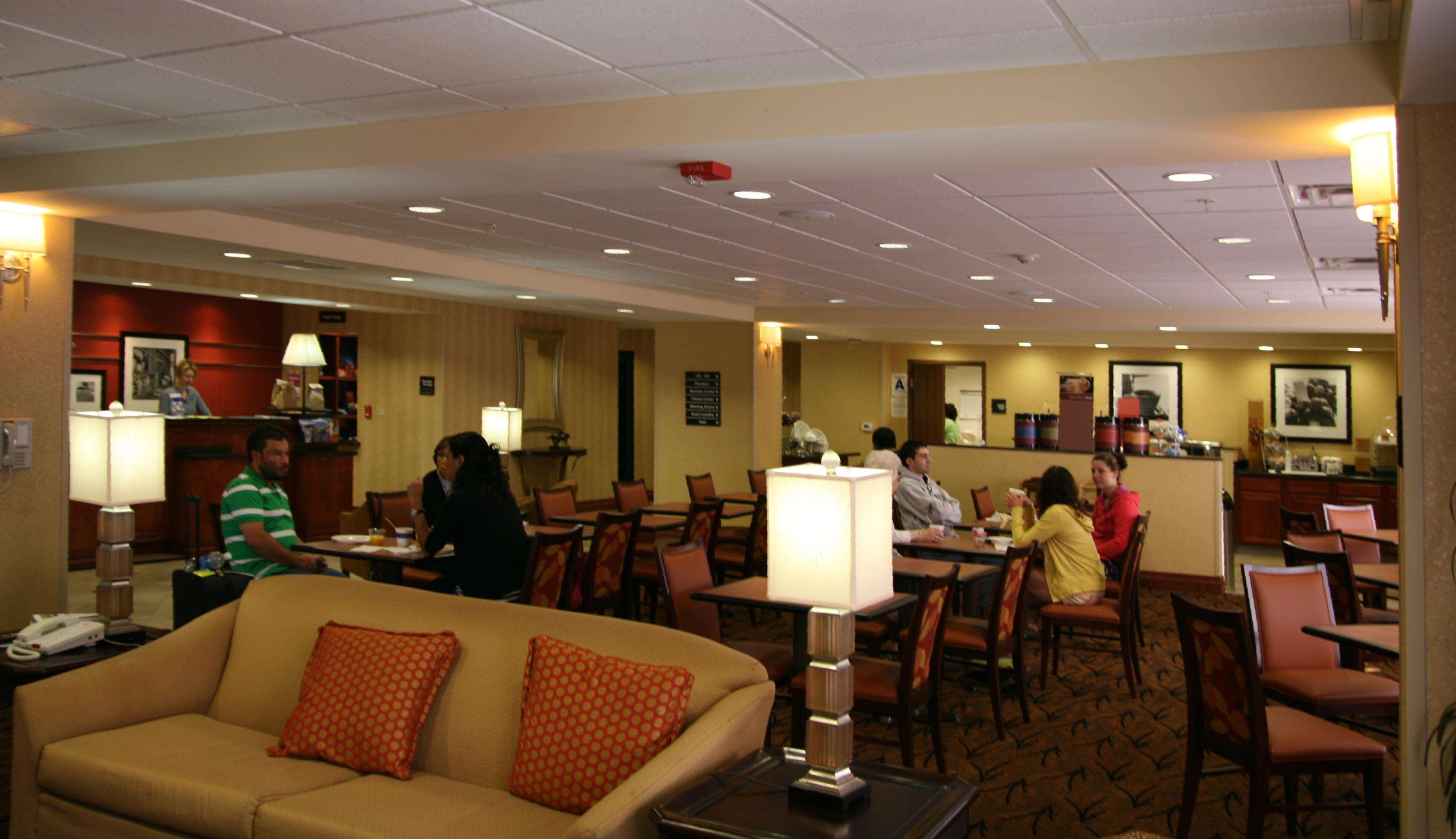 Hampton Inn Norco/Corona Ресторан фото