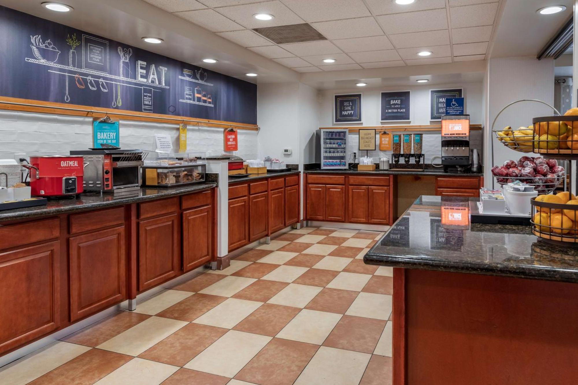 Hampton Inn Norco/Corona Экстерьер фото