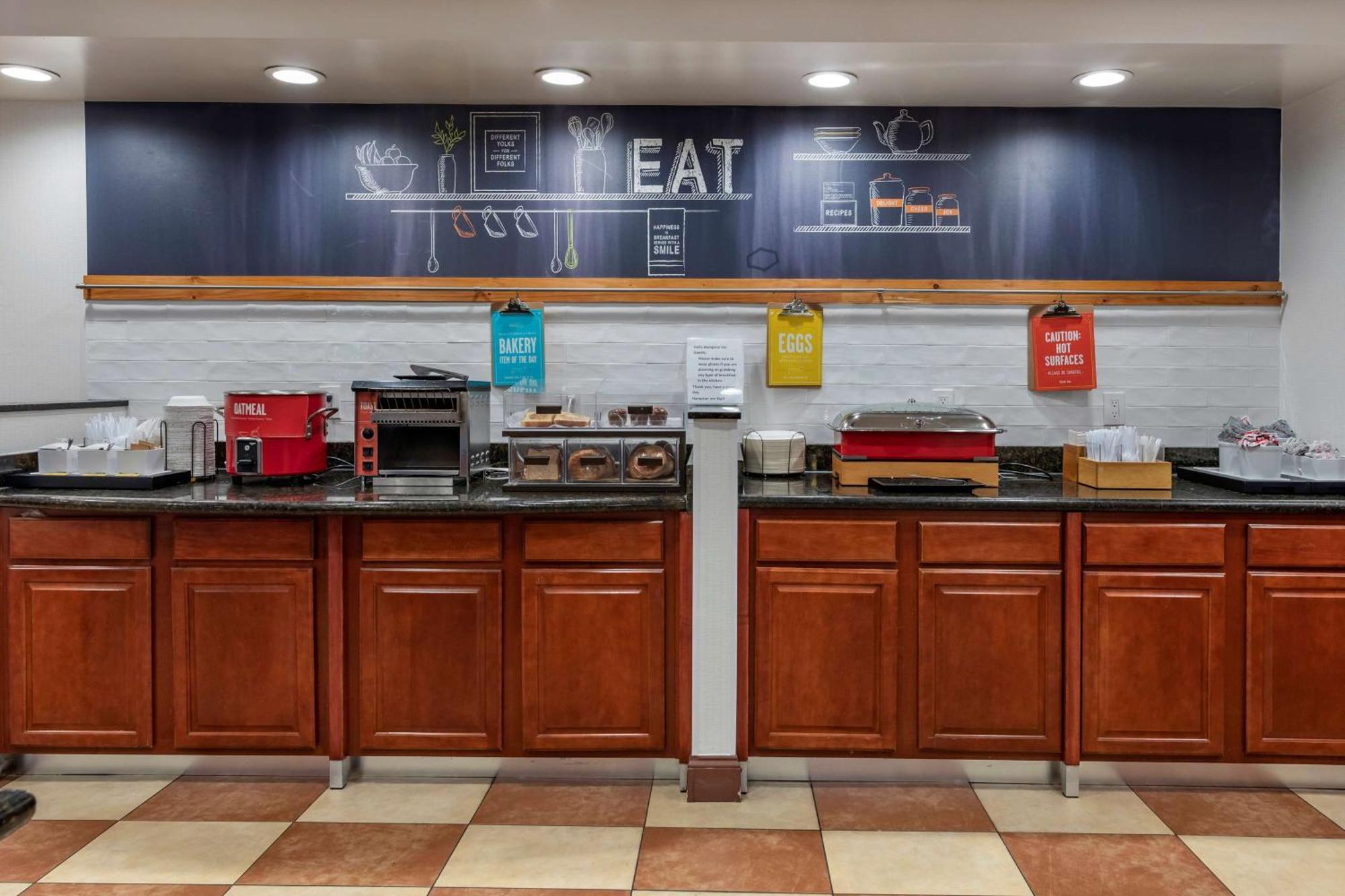 Hampton Inn Norco/Corona Экстерьер фото
